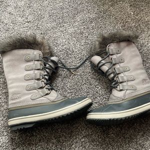 Sorel waterproof boots worn once bought the wrong size